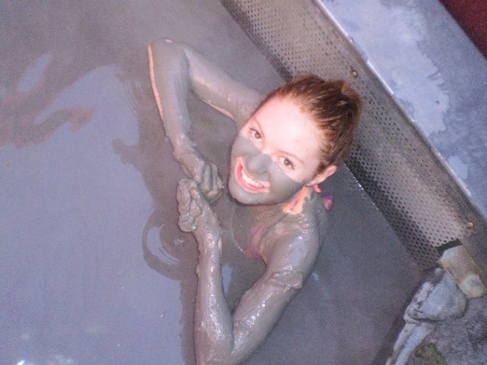 35359_143896435625380_5594730_n